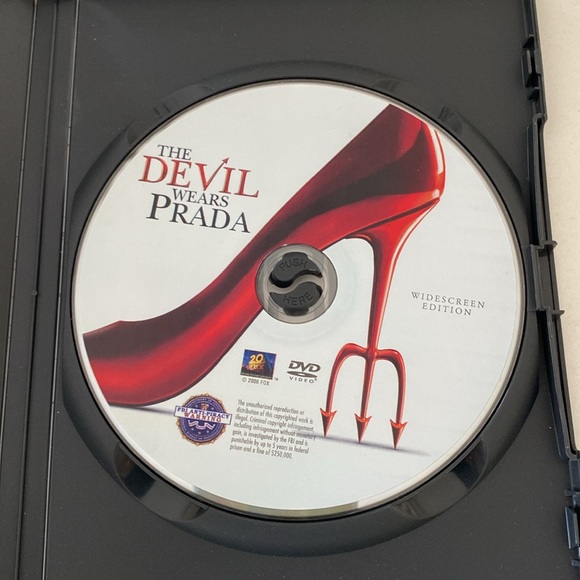 The Devil Wears Prada DVD - Picture 3 of 3